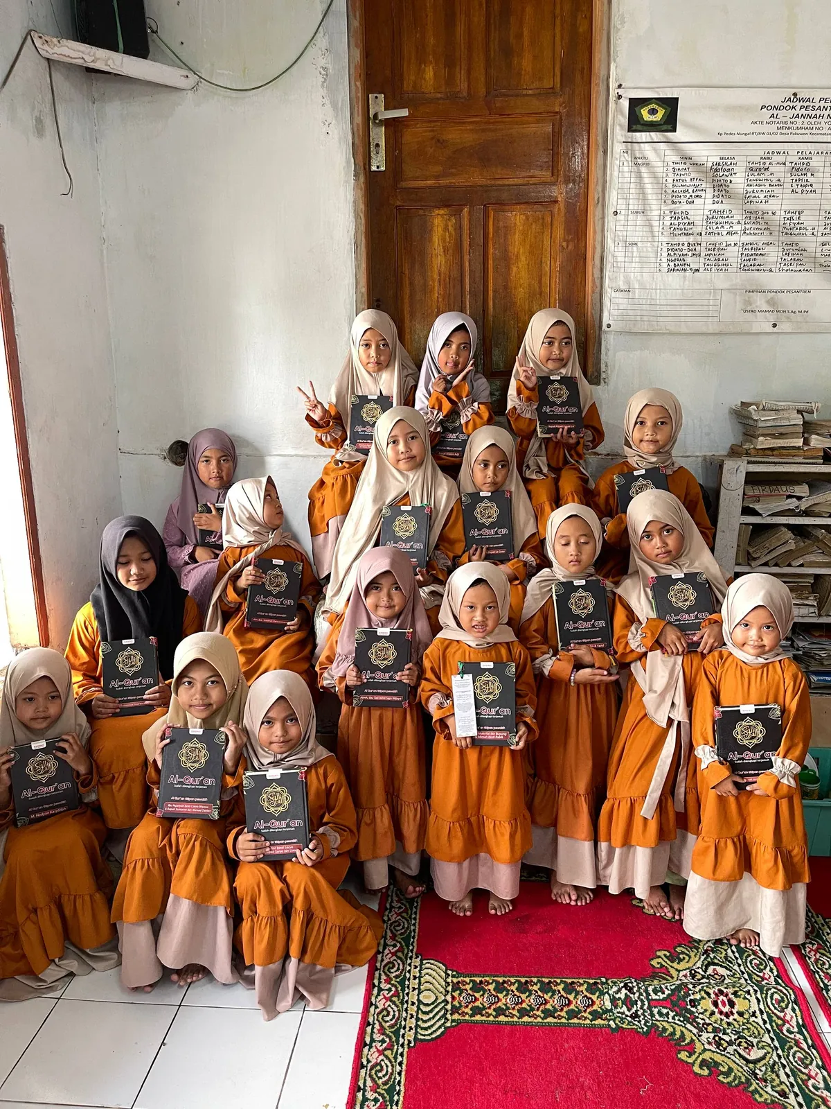 Santriwati Pondok Pesantren Al-Jannah